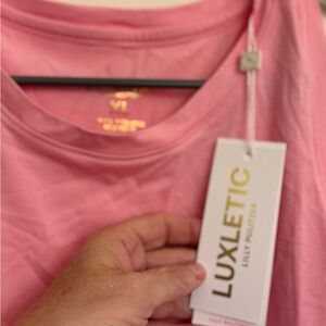 🦩 new Lilly Pulitzer Luxletic Pink Athletic Tee